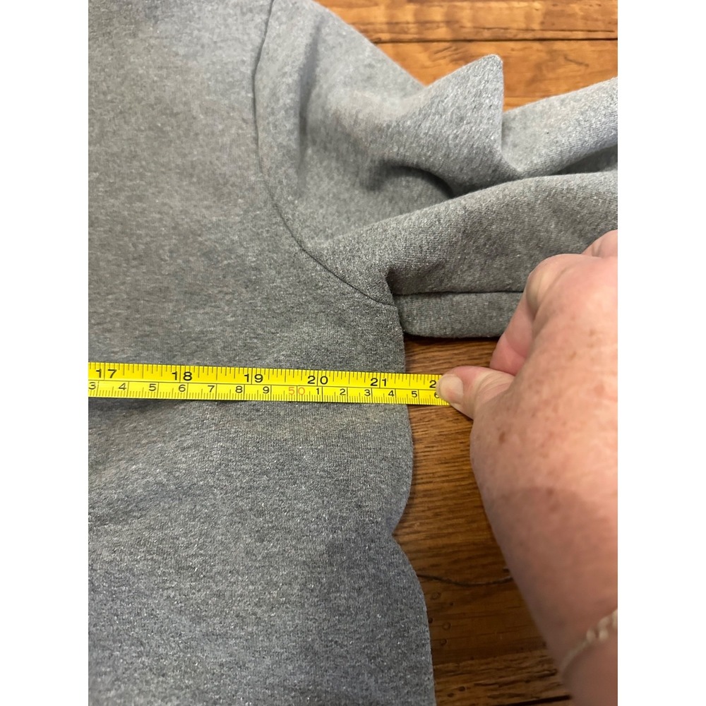 Patagonia Gray Sweatshirt with Black and Blue Bear Design - Picture 6 of 7